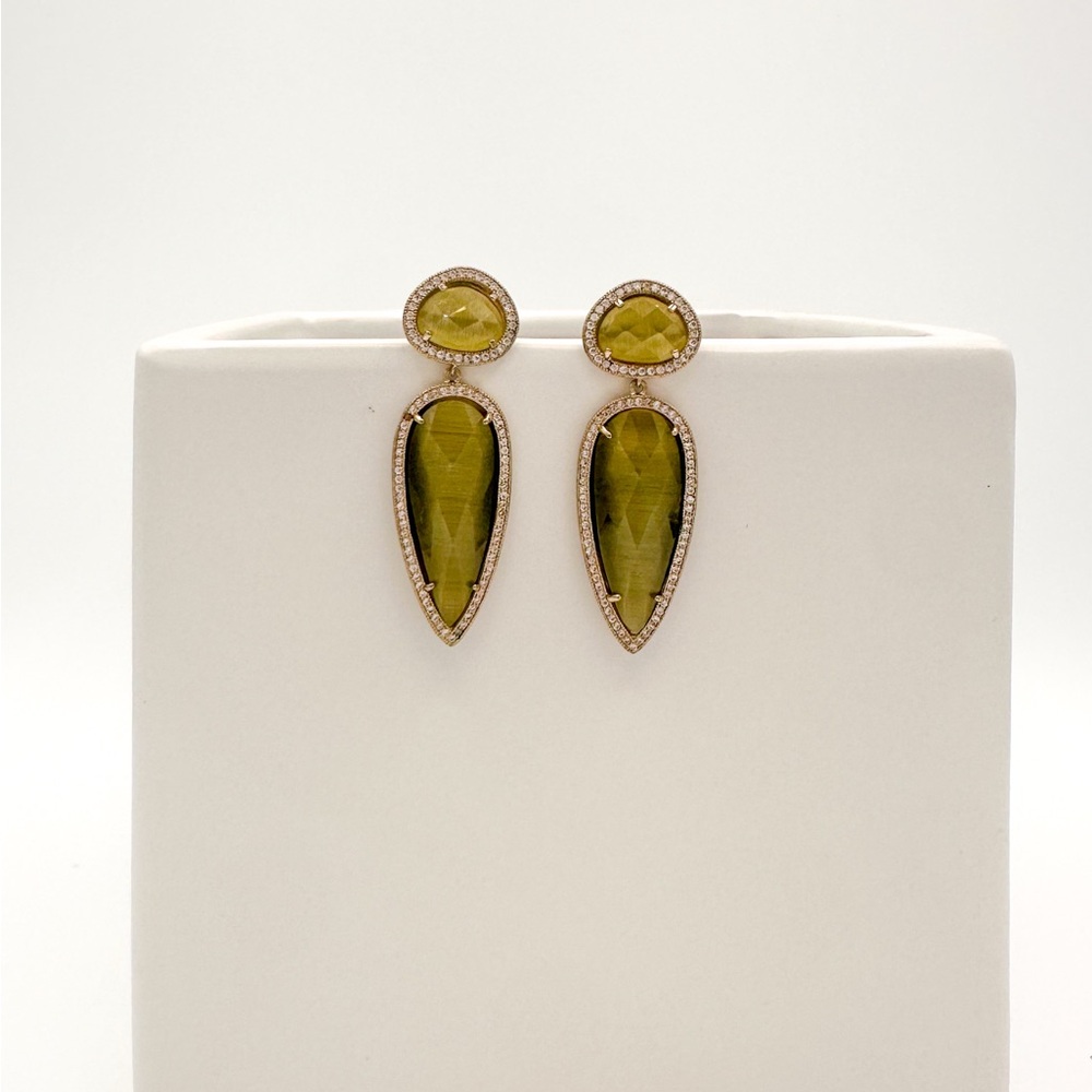 Elegant Gold and Green Drop Earrings
